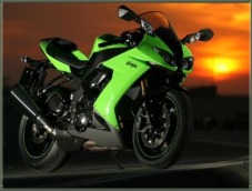    Kawasaki Ninja 250r   -  5